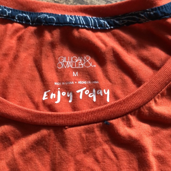 Hi-Lo Ruffled tshirt - Picture 3 of 3